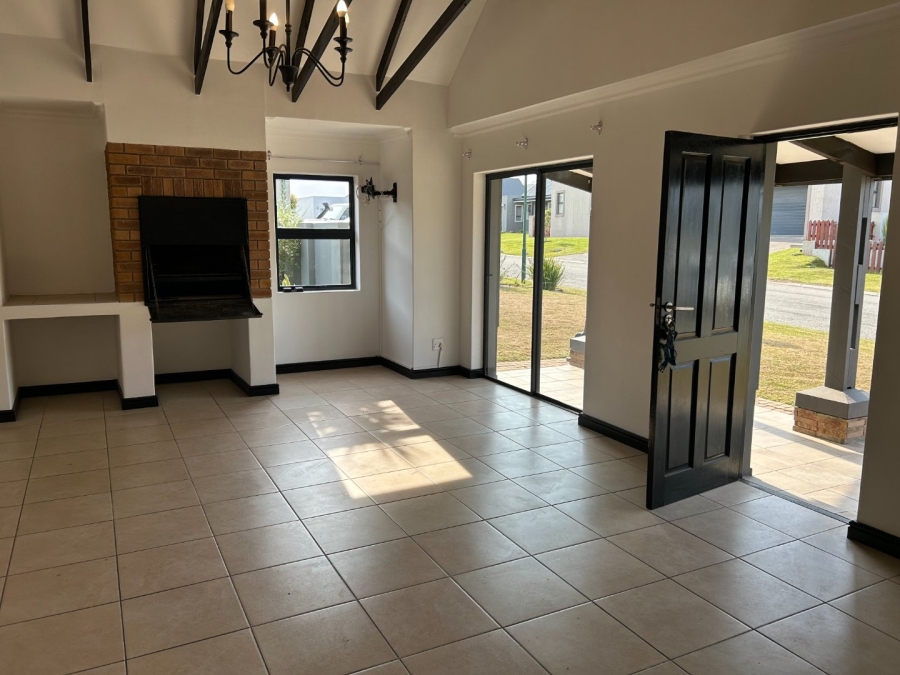 2 Bedroom Property for Sale in Blue Mountain Village Western Cape